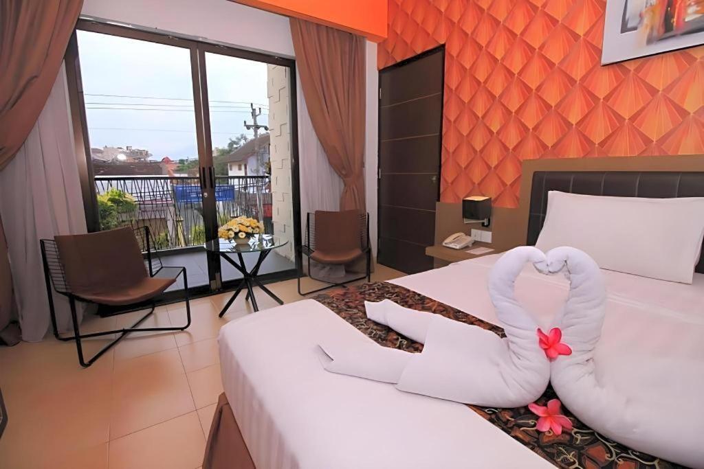 Hotel Grand Malioboro Yogyakarta Extérieur photo
