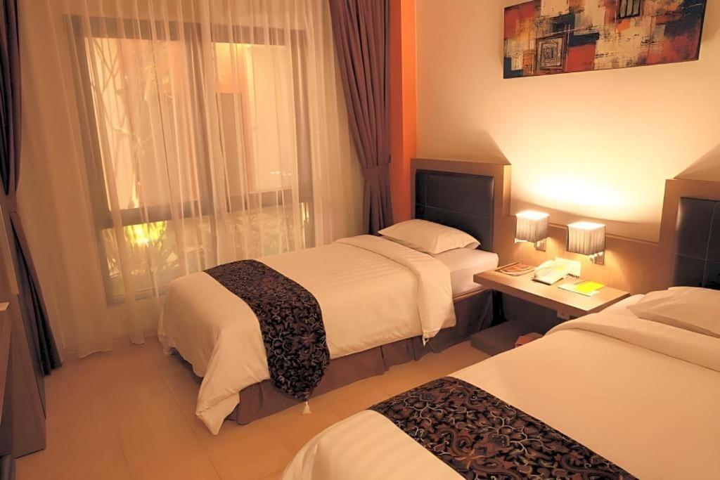Hotel Grand Malioboro Yogyakarta Extérieur photo