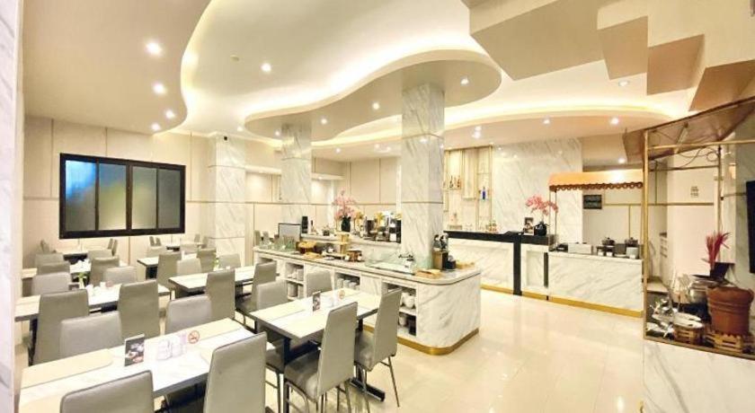Hotel Grand Malioboro Yogyakarta Extérieur photo