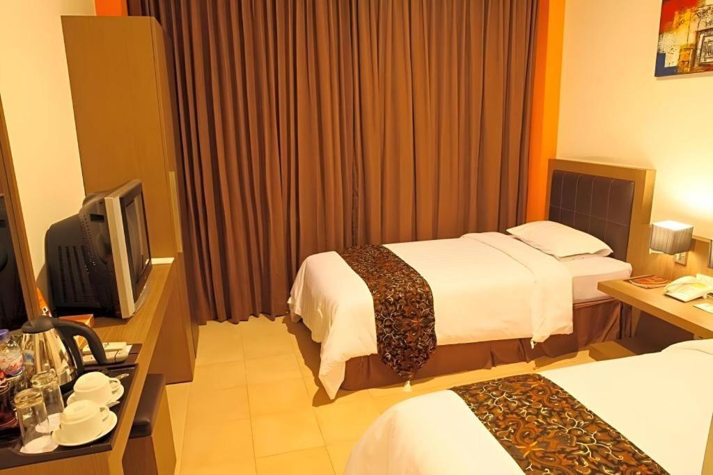 Hotel Grand Malioboro Yogyakarta Extérieur photo