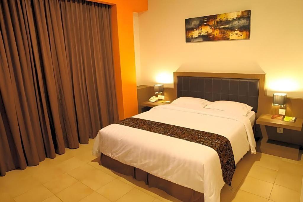 Hotel Grand Malioboro Yogyakarta Extérieur photo