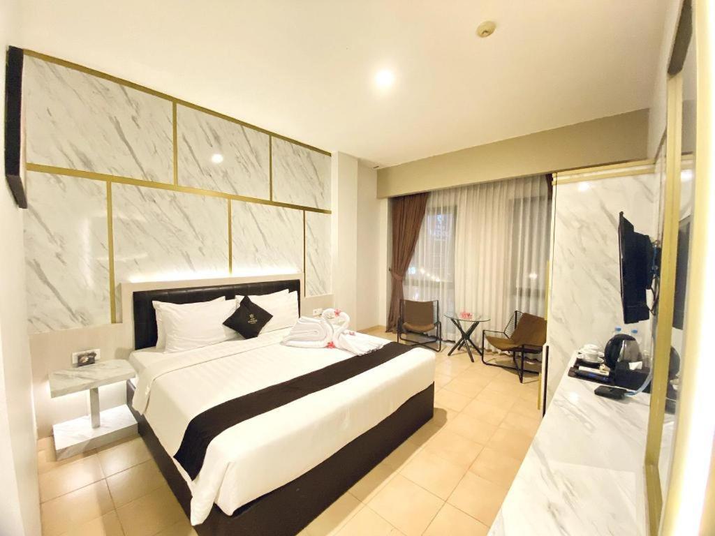Hotel Grand Malioboro Yogyakarta Extérieur photo