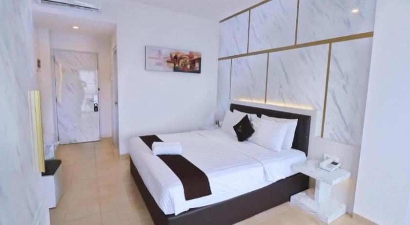 Hotel Grand Malioboro Yogyakarta Extérieur photo