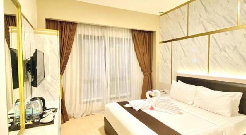 Hotel Grand Malioboro Yogyakarta Extérieur photo
